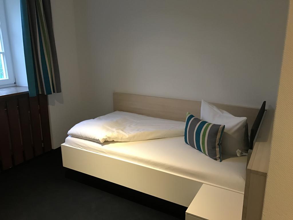 Die Krone - Hotel Garni Kirchzarten Εξωτερικό φωτογραφία